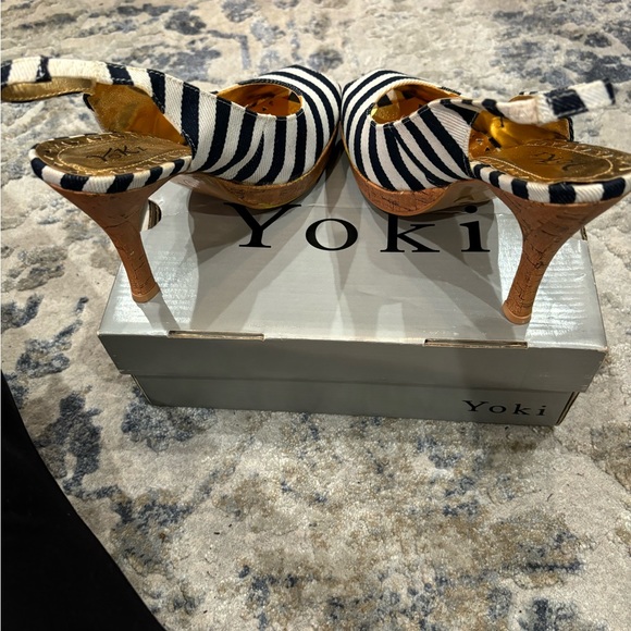 Yoki blue & white striped peep toe heel. - Picture 12 of 14